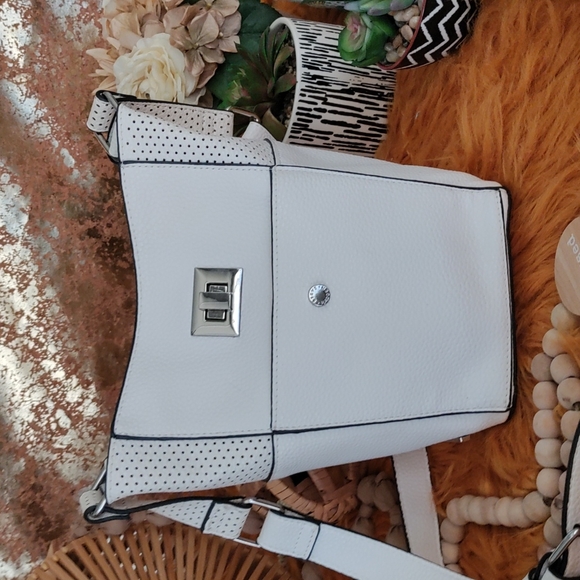Steve Madden Handbags - STEVE MADDEN